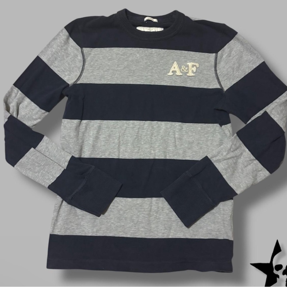Abercrombie & Fitch Blue and Gray Crewneck